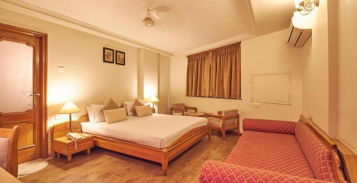 Hotel Pinnacle Ahmadábád Kültér fotó