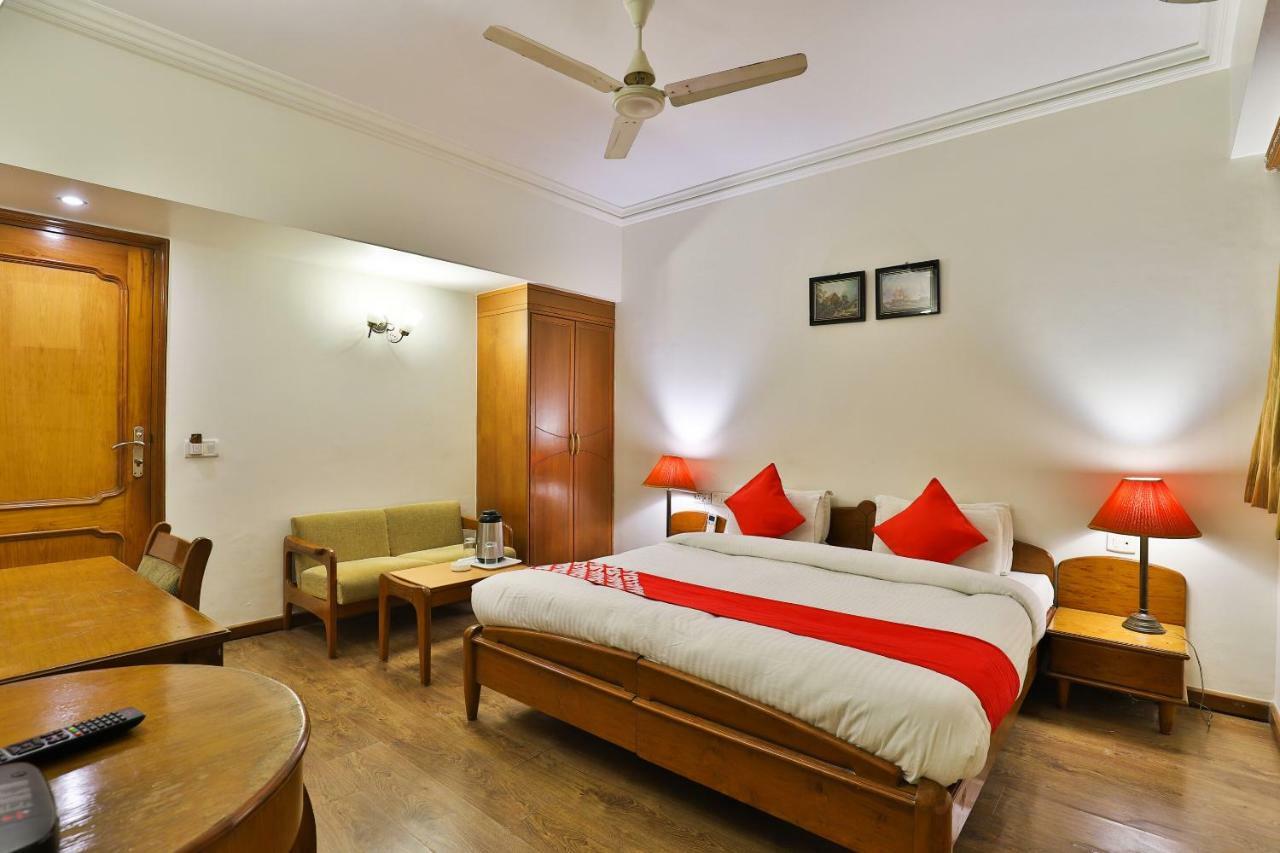 Hotel Pinnacle Ahmadábád Kültér fotó