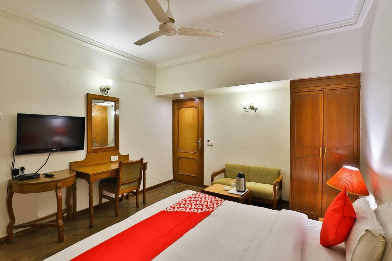 Hotel Pinnacle Ahmadábád Kültér fotó